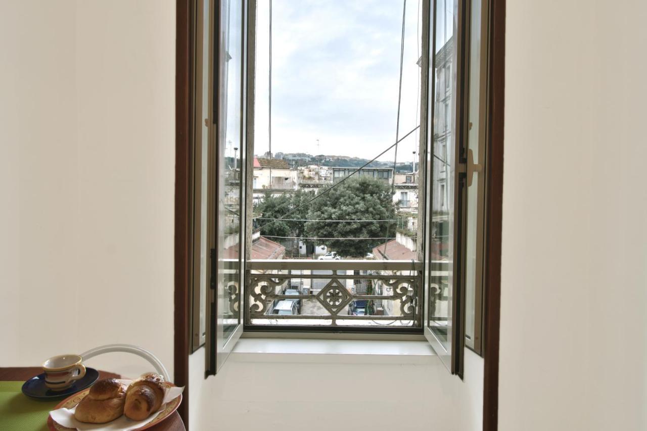 Bnb Etnuvio, Double Rooms In Napoli Esterno foto