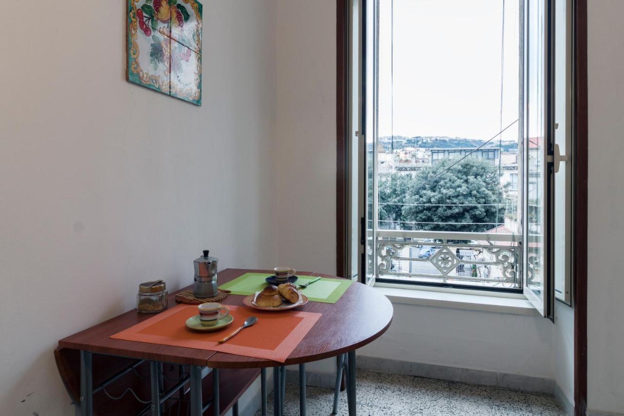 Bnb Etnuvio, Double Rooms In Napoli Esterno foto