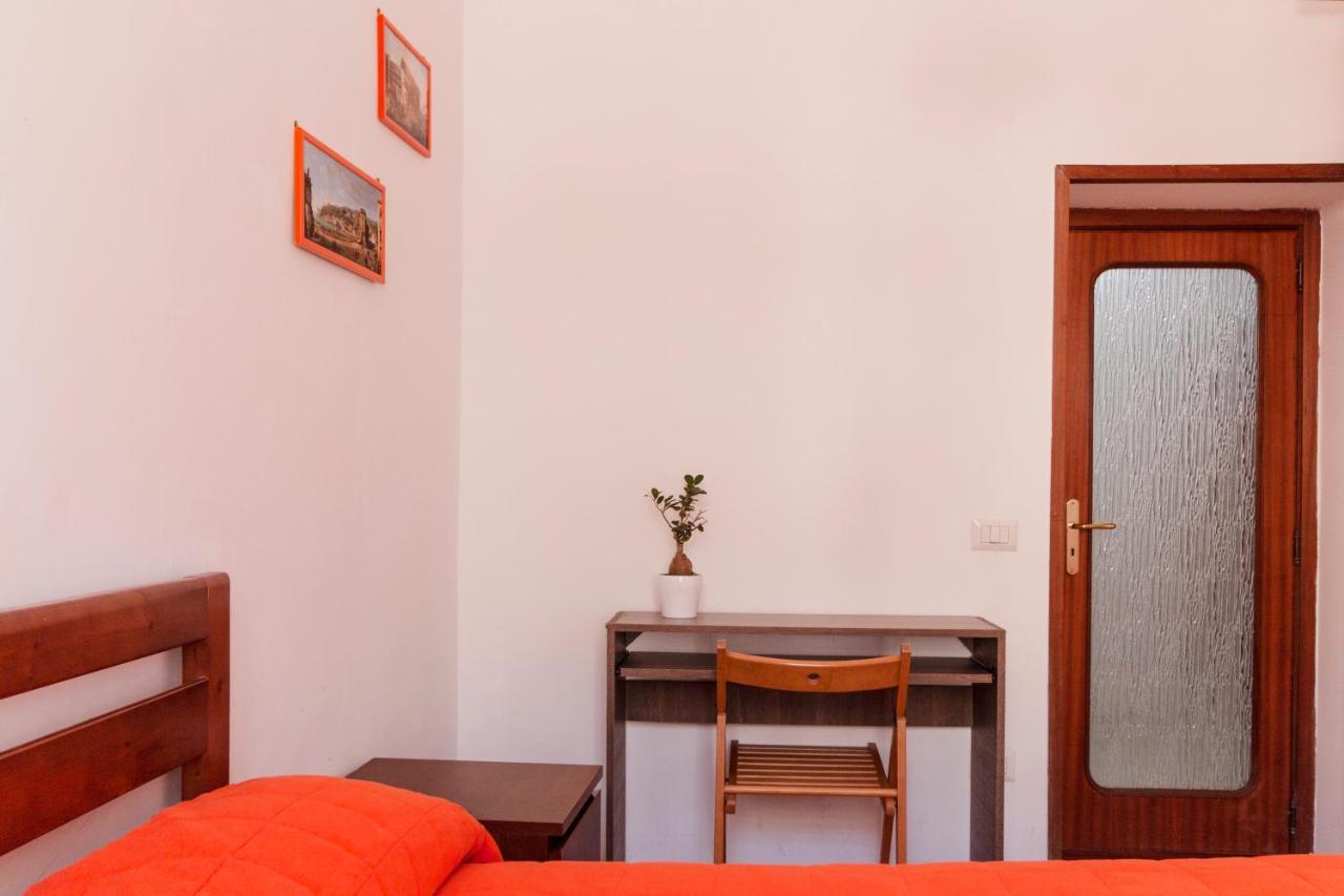 Bnb Etnuvio, Double Rooms In Napoli Esterno foto
