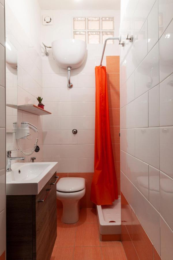 Bnb Etnuvio, Double Rooms In Napoli Esterno foto